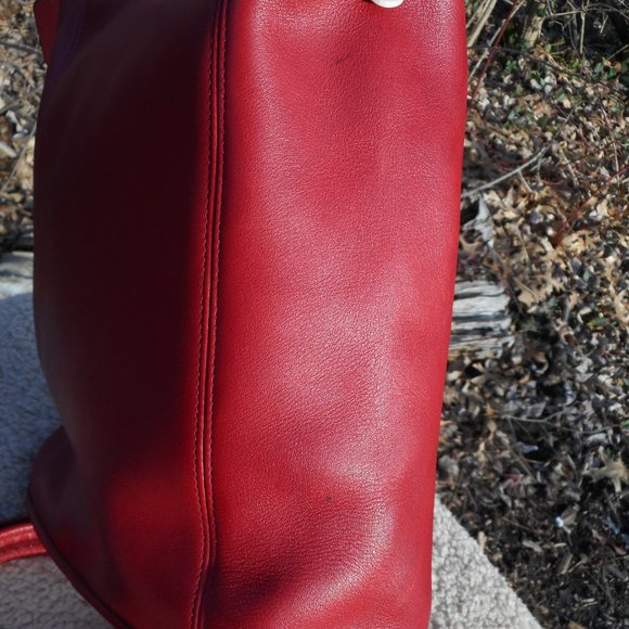 Vintage Coach Slim Duffle #9060 cross-body / Shoulder bag from 1998 in Red - Picture 7 of 13